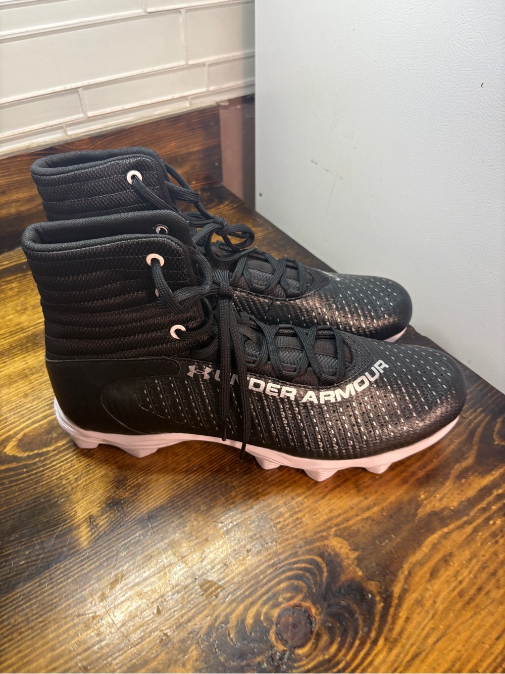 Under armour black football cleats size 12